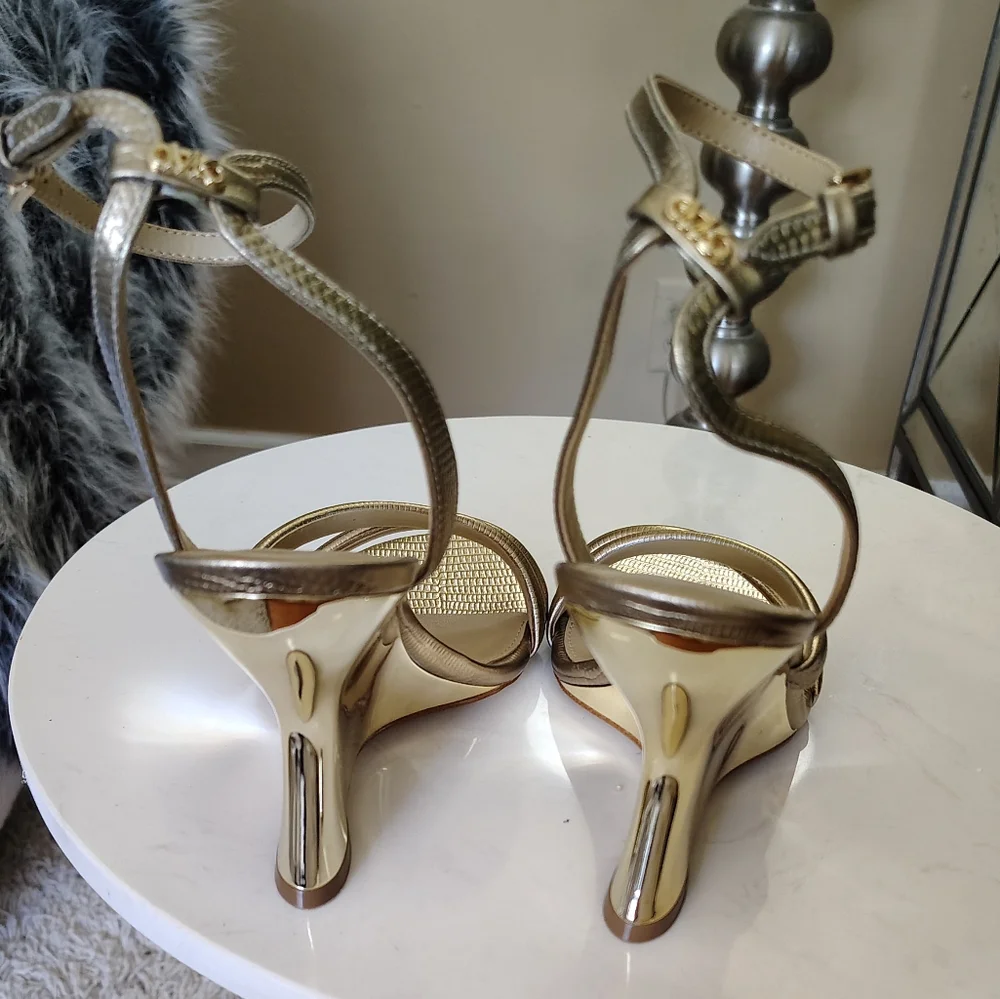 🆕⭐ Micheal Kors Gold Wedge Sandals